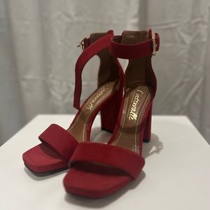 Intervalle high heels red sandals
